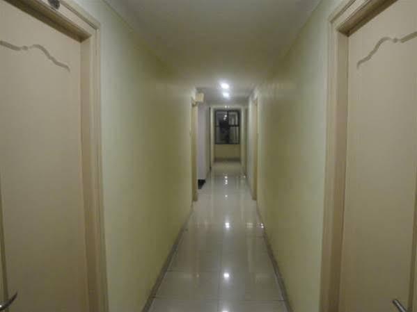 Oyo Hotel Lakshmi Paradise Visakhapatnam Buitenkant foto