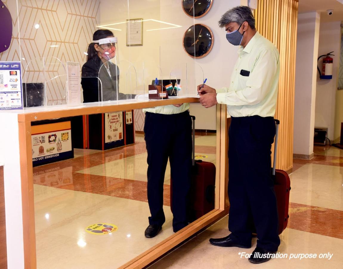 Oyo Hotel Lakshmi Paradise Visakhapatnam Buitenkant foto