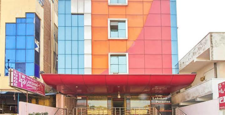 Oyo Hotel Lakshmi Paradise Visakhapatnam Buitenkant foto
