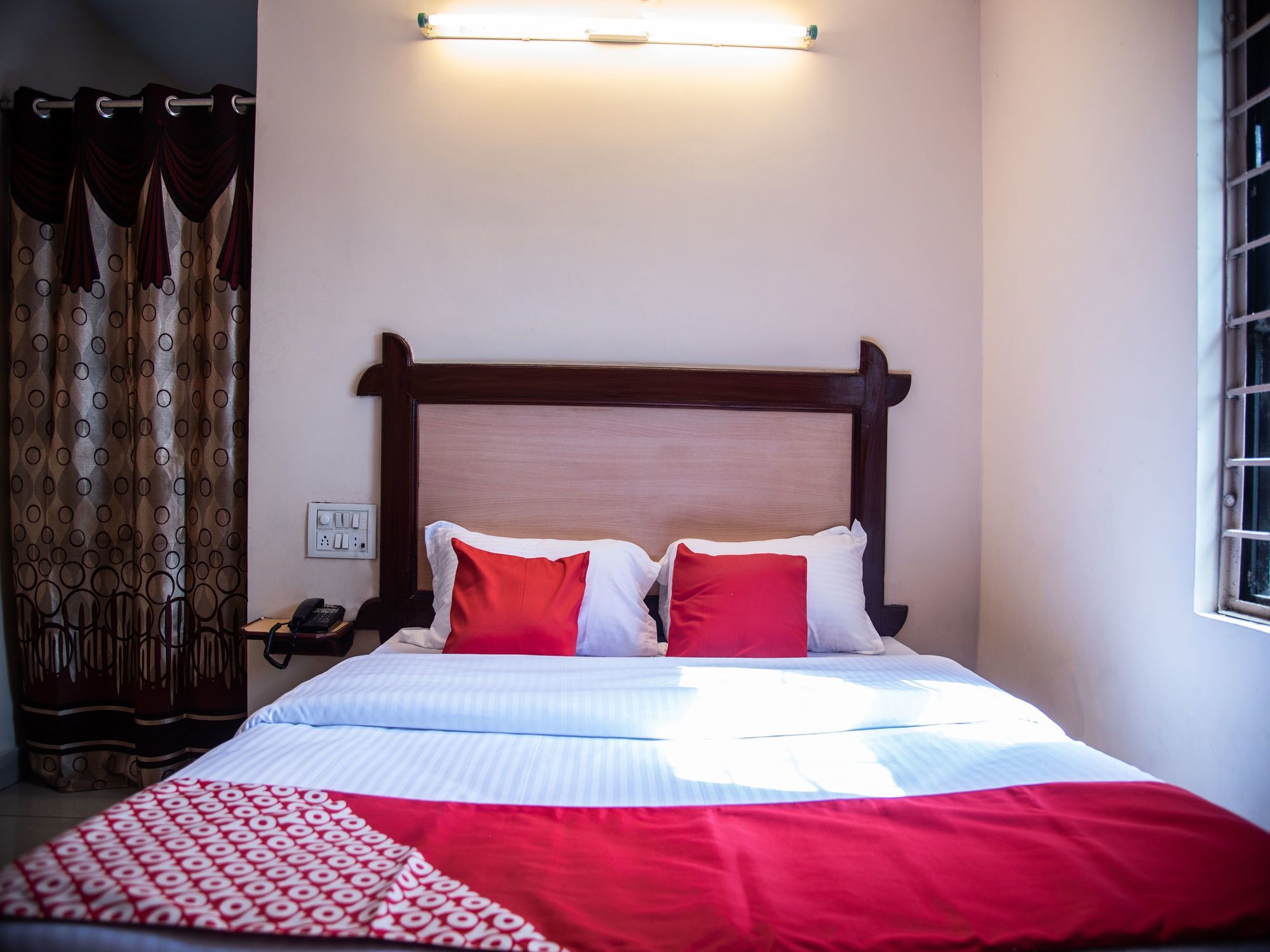 Oyo Hotel Lakshmi Paradise Visakhapatnam Buitenkant foto